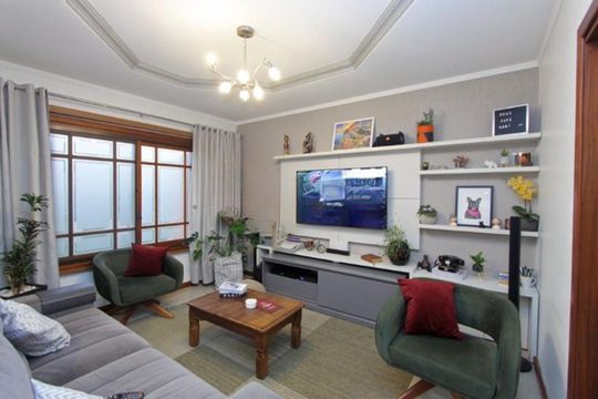 Casa à venda com 4 quartos, 274m² em Jardim Sabará, Porto Alegre