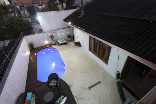 Casa à venda com 4 quartos, 274m² em Jardim Sabará, Porto Alegre
