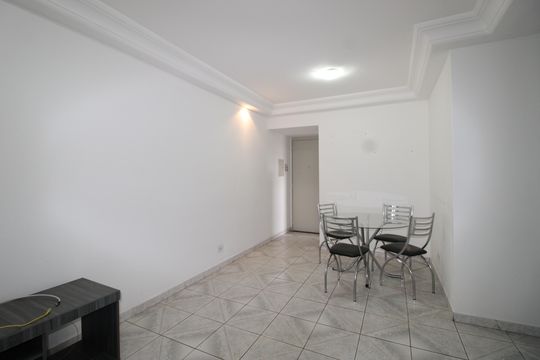 Sala de apartamento para alugar com 2 quartos, 55m² em Itaquera, São Paulo