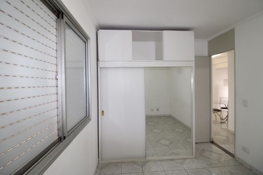 Quarto 1 de apartamento para alugar com 2 quartos, 55m² em Itaquera, São Paulo
