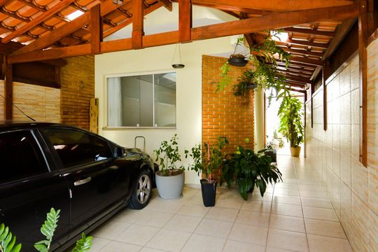 Garagem de casa à venda com 3 quartos, 173m² em Jardim Santa Clara, Guarulhos