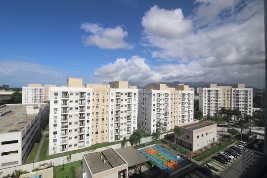 Sala - Vista de apartamento para alugar com 2 quartos, 54m² em Anil, Rio de Janeiro