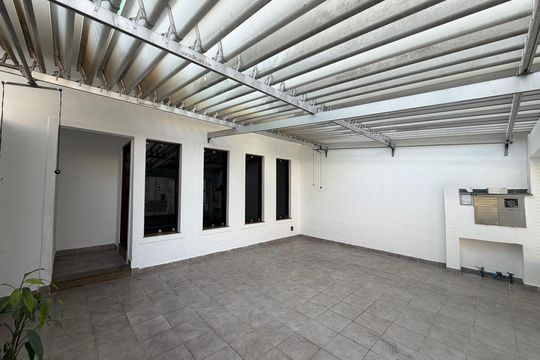 Garagem de casa para alugar com 4 quartos, 255m² em Jardim do Mar, São Bernardo do Campo