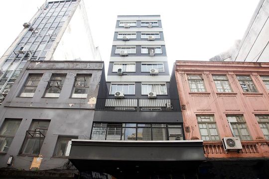 Fachada de kitnet/studio para alugar com 1 quarto, 30m² em Centro Histórico, Porto Alegre