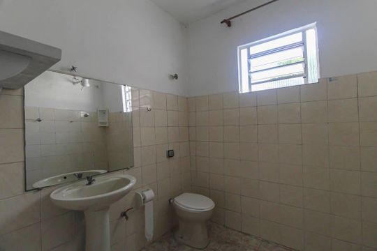 Banheiro de casa para alugar com 1 quarto, 70m² em Vila Graciosa, São Paulo