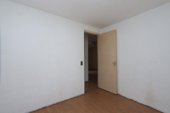 Quarto 2 de apartamento para alugar com 2 quartos, 48m² em Conjunto Promorar Sapopemba, São Paulo