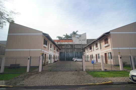 Fachada de casa de condomínio à venda com 2 quartos, 73m² em Operário, Novo Hamburgo
