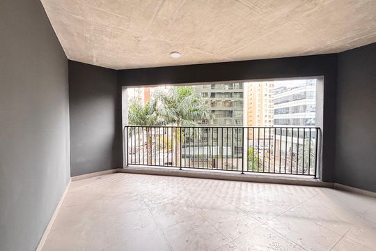 Varanda de kitnet/studio à venda com 1 quarto, 37m² em Vila Olímpia, São Paulo