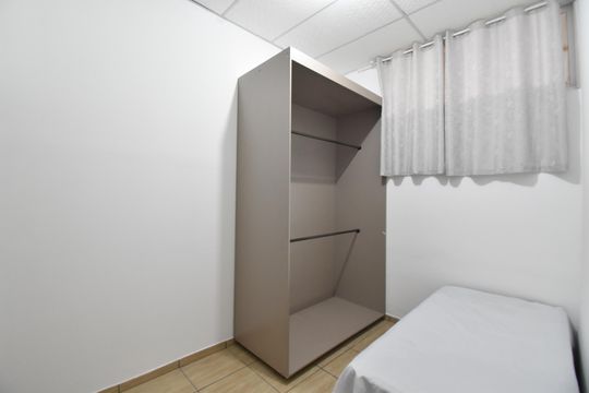 Quarto 2 de apartamento para alugar com 2 quartos, 66m² em Centro, Curitiba