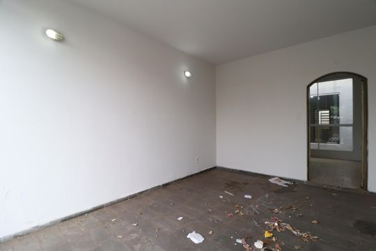 Garagem de apartamento para alugar com 4 quartos, 80m² em Osvaldo Rezende, Uberlândia