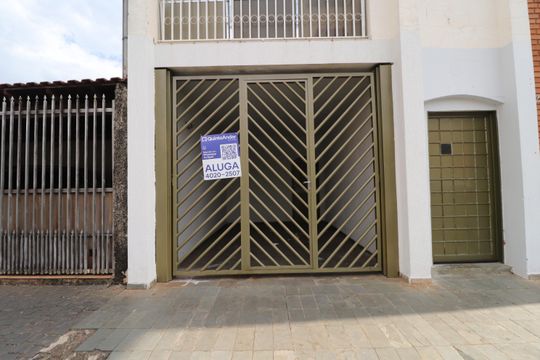 Fachada de apartamento para alugar com 4 quartos, 80m² em Osvaldo Rezende, Uberlândia