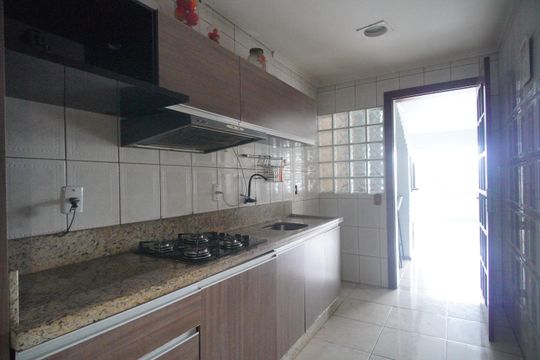 Cozinha de casa de condomínio à venda com 2 quartos, 76m² em Rincão, Novo Hamburgo
