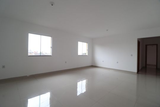 Sala de apartamento para alugar com 3 quartos, 132m² em Santa Mônica, Uberlândia
