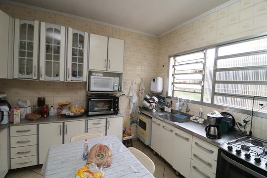Cozinha de casa à venda com 3 quartos, 180m² em Cidade Centenário, São Paulo