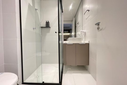 Banheiro de apartamento à venda com 1 quarto, 27m² em Butantã, São Paulo