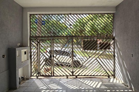 Garagem de casa à venda com 4 quartos, 200m² em Parque Continental Ii, Guarulhos