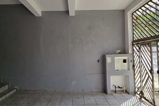 Garagem de casa à venda com 4 quartos, 200m² em Parque Continental Ii, Guarulhos