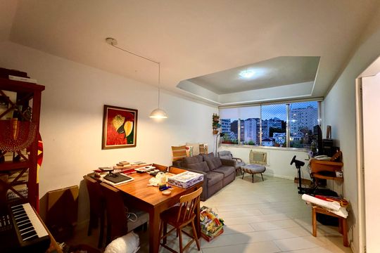 Apartamento para alugar com 3 quartos, 107m² em Humaitá, Rio de Janeiro