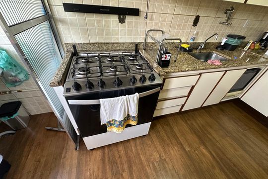 Cozinha de apartamento para alugar com 2 quartos, 79m² em Santo Amaro, São Paulo