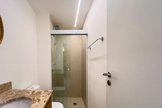 Banheiro de apartamento para alugar com 1 quarto, 36m² em Ipiranga, São Paulo