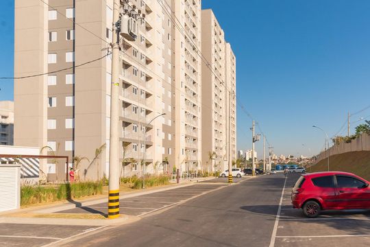 Fachada do bloco de apartamento para alugar com 2 quartos, 45m² em Jardim São Vicente, Campinas
