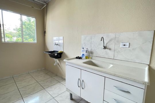 Sala/Cozinha de casa para alugar com 1 quarto, 32m² em Jardim Bonfiglioli, São Paulo