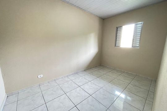 Quarto de casa para alugar com 1 quarto, 32m² em Jardim Bonfiglioli, São Paulo
