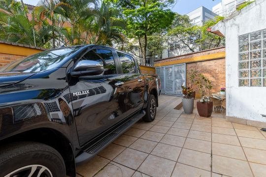Apartamento à venda com 2 quartos, 150m² em Santo Antônio, Belo Horizonte