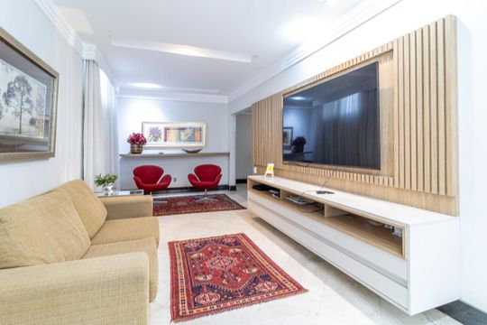 Apartamento à venda com 2 quartos, 150m² em Santo Antônio, Belo Horizonte