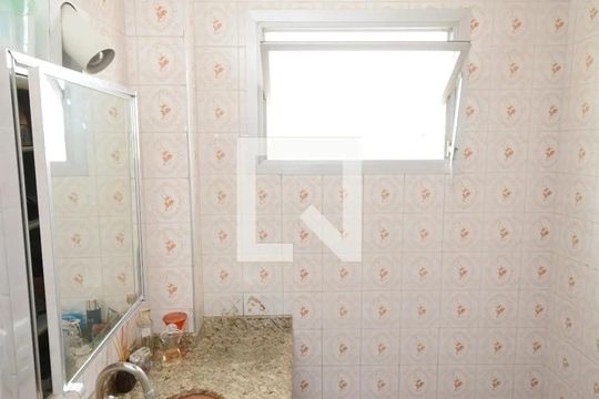 Banheiro de apartamento à venda com 3 quartos, 80m² em Vila Santana, São Paulo