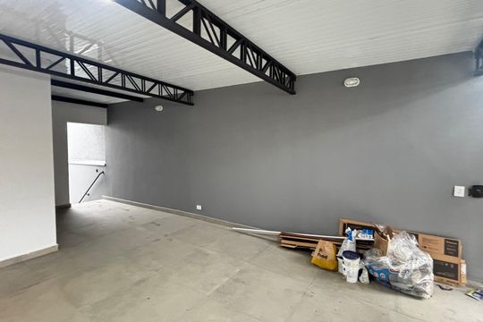 Garagem de casa para alugar com 2 quartos, 106m² em Parque das Nações, Santo André