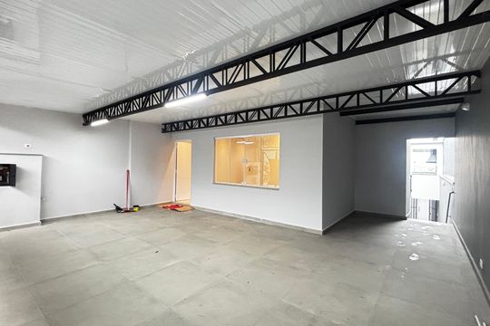Garagem de casa para alugar com 2 quartos, 106m² em Parque das Nações, Santo André