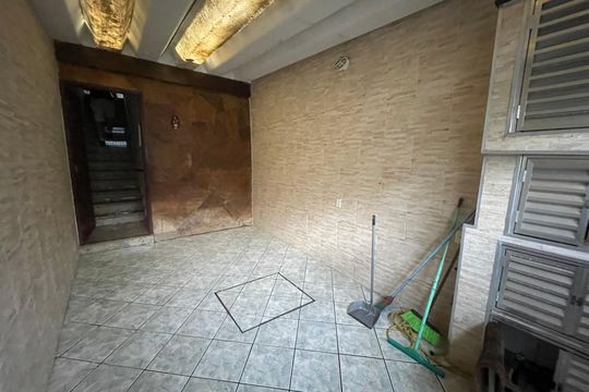 Garagem de casa para alugar com 2 quartos, 75m² em Parque Sao Vicente, São Vicente