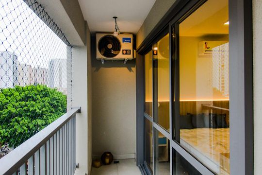 Varanda  de kitnet/studio para alugar com 1 quarto, 27m² em Centro, Guarulhos