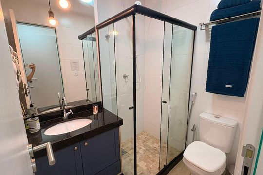 Banheiro de apartamento para alugar com 2 quartos, 178m² em Braga, Cabo Frio