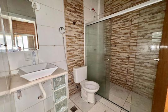 Banheiro  de casa para alugar com 1 quarto, 50m² em Tupi B, Belo Horizonte
