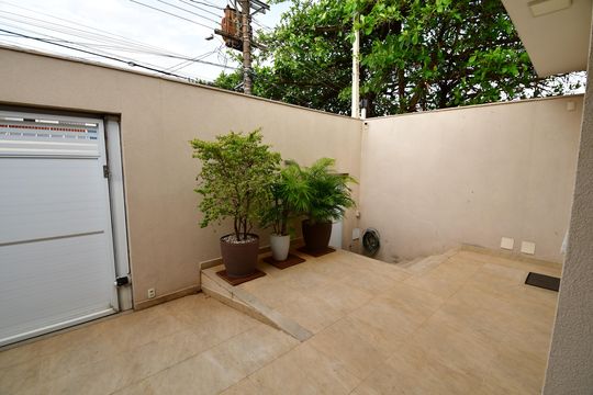 Quintal de casa à venda com 4 quartos, 250m² em Jardim Nossa Senhora Auxiliadora, Campinas