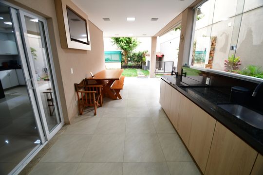 Varanda gourmet de casa à venda com 4 quartos, 250m² em Jardim Nossa Senhora Auxiliadora, Campinas