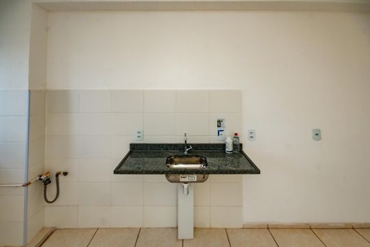 Cozinha de apartamento para alugar com 2 quartos, 55m² em Mantiqueira, Belo Horizonte