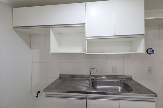Cozinha - Armários de apartamento para alugar com 3 quartos, 67m² em Vila Ipiranga, Porto Alegre