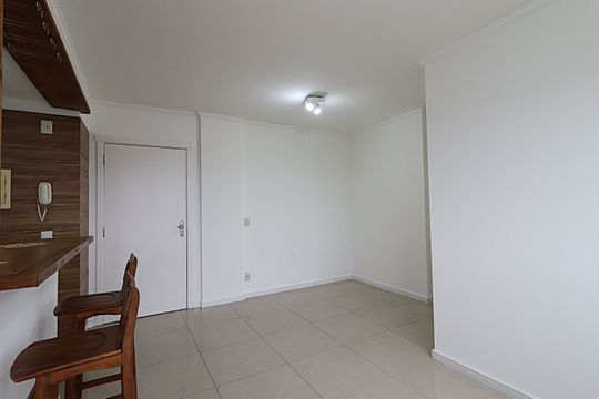 Sala de apartamento para alugar com 3 quartos, 67m² em Vila Ipiranga, Porto Alegre