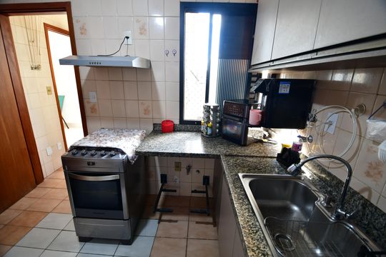 Cozinha de apartamento à venda com 2 quartos, 98m² em Botafogo, Campinas