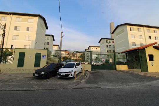 Fachada de apartamento para alugar com 2 quartos, 44m² em Jardim Santo Antonio, São Paulo