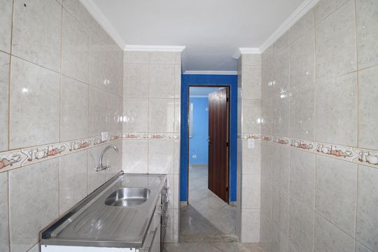 Cozinha de apartamento para alugar com 2 quartos, 44m² em Jardim Santo Antonio, São Paulo