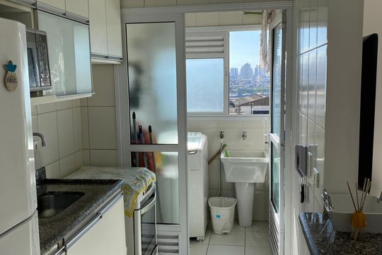 Cozinha de apartamento para alugar com 1 quarto, 36m² em Vila das Merces, São Paulo