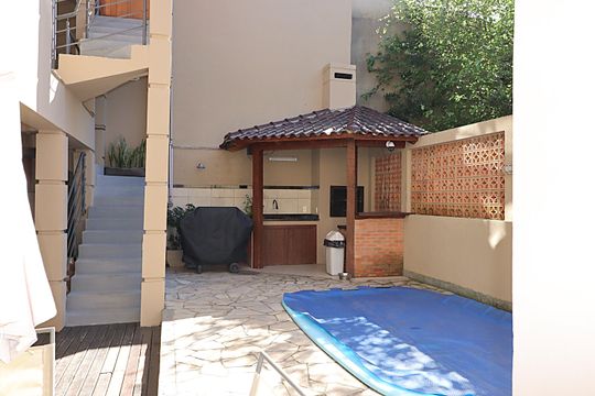 Casa à venda com 4 quartos, 453m² em Jardim Sabará, Porto Alegre