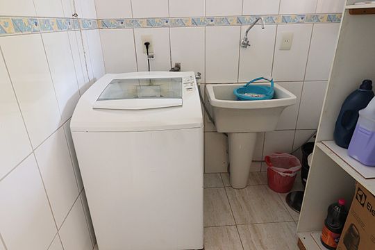 Casa à venda com 4 quartos, 453m² em Jardim Sabará, Porto Alegre