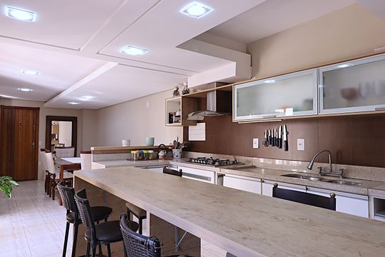 Casa à venda com 4 quartos, 453m² em Jardim Sabará, Porto Alegre