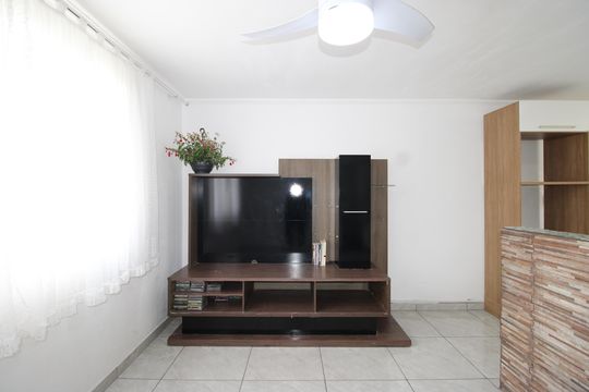 Sala de apartamento para alugar com 2 quartos, 45m² em Conjunto Habitacional Santa Etelvina Ii, São Paulo