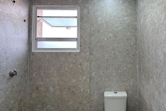 Banheiro Social de apartamento para alugar com 2 quartos, 70m² em Jardim das Acacias, São Bernardo do Campo